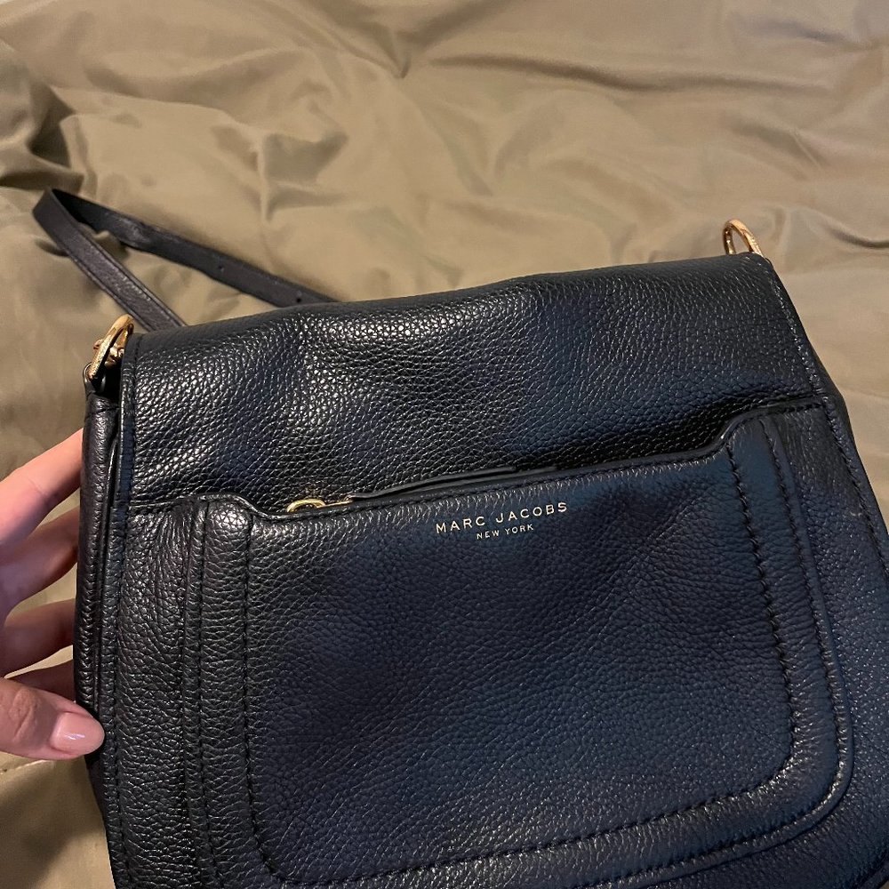 Marc Jacobs Gently Used Sling over Purse in Black